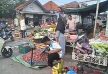 Jelang Ramadhan Harga Bahan Pokok di Sampang Merangkak Naik